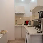 Velaris Collection I 2br Luxury I 5min Metro I District