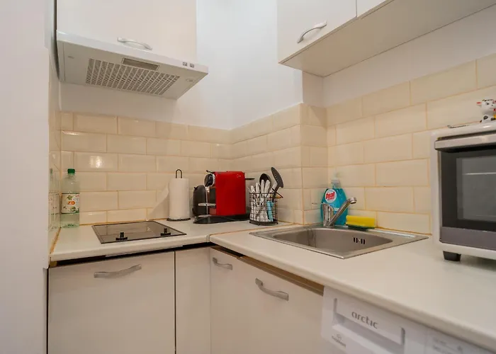 Velaris Collection I 2br Luxury I 5min Metro I District 公寓 布加勒斯特