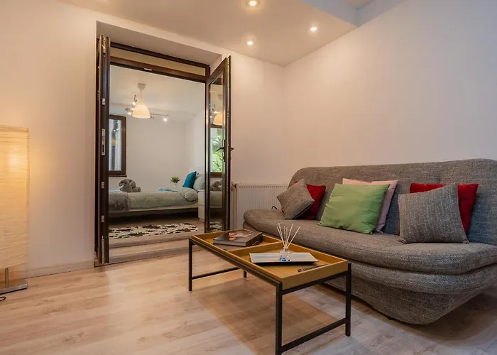Velaris Collection I 2br Luxury I 5min Metro I District 公寓 布加勒斯特